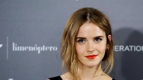 Meğer Emma Watson, çekimler sırasında, yaptığı dudak hareketleriyle yönetmenlere zor anlar yaşatıyormuş...