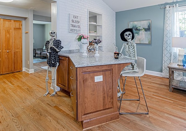 2. "Людям нужно глотнуть немного свежего воздуха и зарядиться позитивом!" - справедливо отмечает Донна.