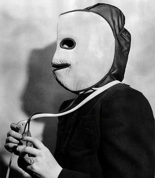 20. Yüz ısıtan maske. (1940)