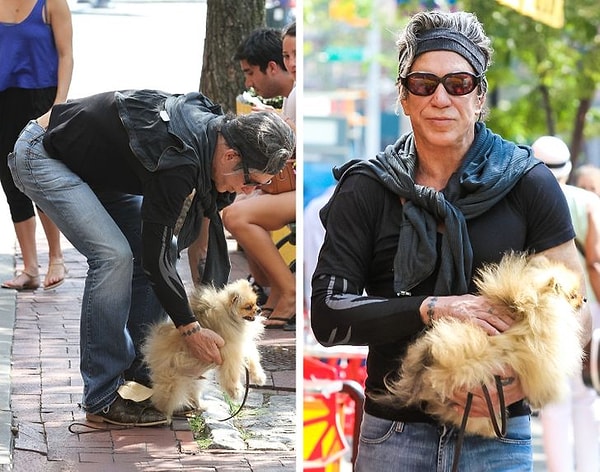 Микки Рурк на прогулке со своей собакой ...