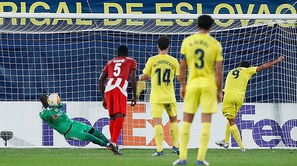 Karşılaşmanın 37. Dakikasında penaltı kazanan Villarreal, Bacca'nın kullandığı penaltıda kaleci Samassa’yı geçemedi.