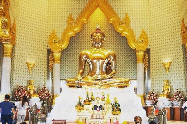 7. Altın Buddha Heykeli