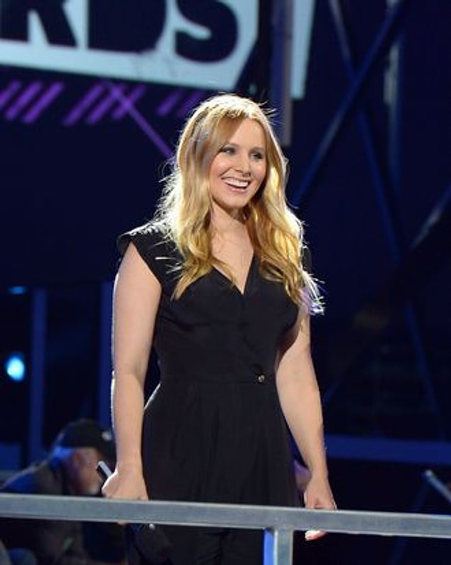 11. Kristen Bell doğum yaptıktan sonra patavatsız yorumlara maruz kalmıştı.