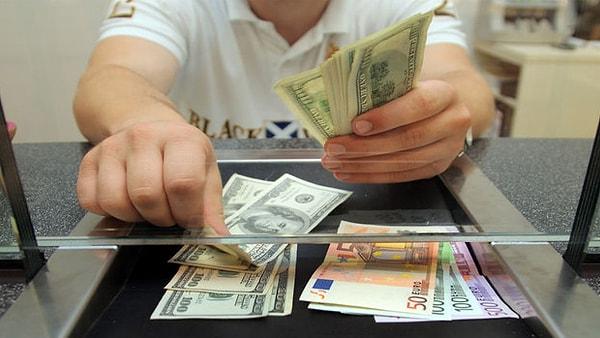 Dünya gazetesine göre geçen hafta ABD doları yüzde 0,76 değer kazanarak 7,9640 liraya, euro da yüzde 1,61 artarak 9,4200 liraya yükseldi.