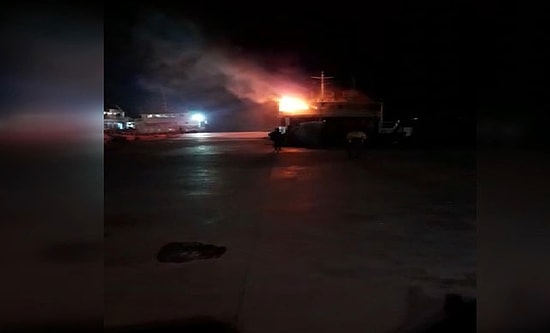 Maltepe'de Tadilat İçin Demirli Gemide Yangın