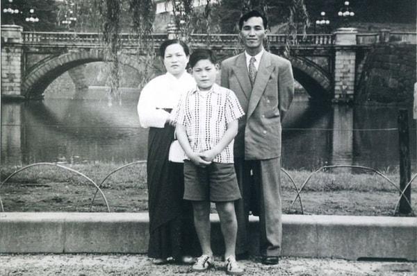 Lee, 1938'de Samsung Grubu'nun temelini atanlardan Lee Byung-chul'un üçüncü oğluydu