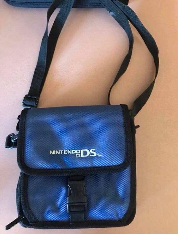 4. Нет, это не то, что вы подумали, а всего лишь сумка :)