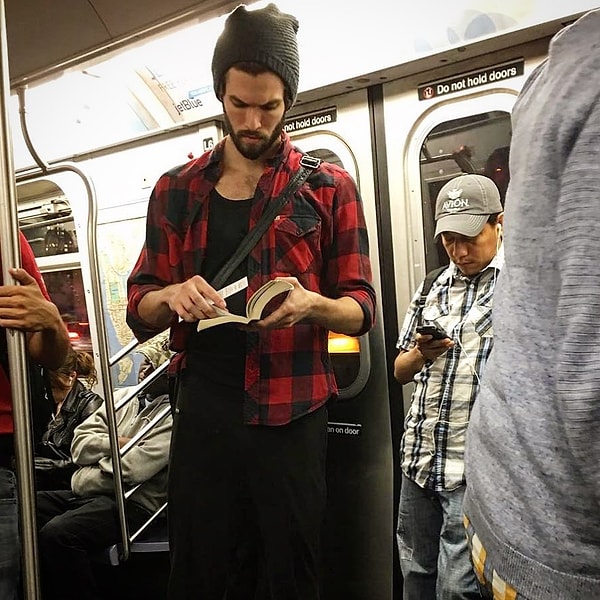 8. Статный красавец