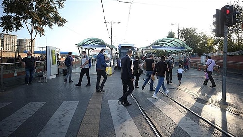 İstanbul Valisi Yerlikaya: 'İstanbullu Hasta İşe Gidiyor, Çünkü İşten Atılmaktan Daha Çok Korkuyor'