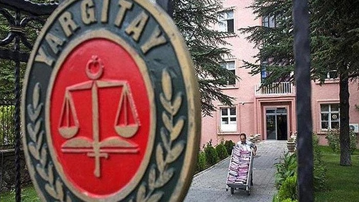 Yargıtay'dan Emsal Karar: Erkeğin Ailesinin Evliliğe Müdahalesine Sessiz Kalması Boşanma Sebebidir