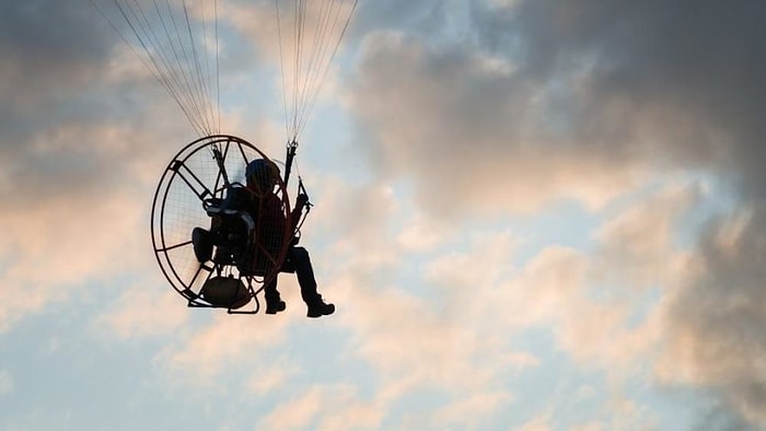 Hatay'a Saldırı Düzenlemek İçin Gelen Teröristlerin Suriye'den Uçtukları 'Paramotor' Bulundu