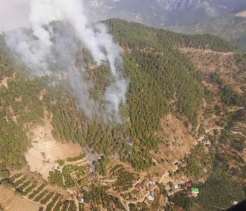 Mersin'de Orman Yangını: 50 Ev Tedbir Amacıyla Boşaltıldı, Antalya-Mersin Yolu Kapatıldı