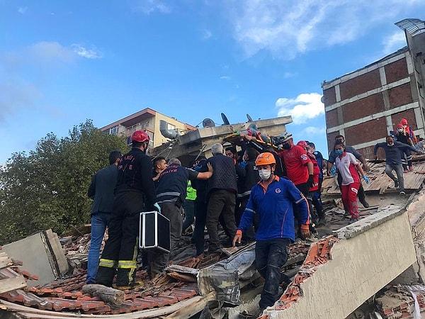 Bugün ne yazık ki merkez üssü İzmir'in Seferihisar ilçesinde, büyüklüğü 6,6 olarak açıklanan bir deprem meydana geldi.