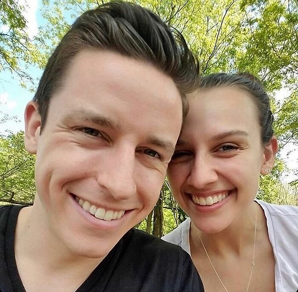 10. Брат с сестрой или пара?