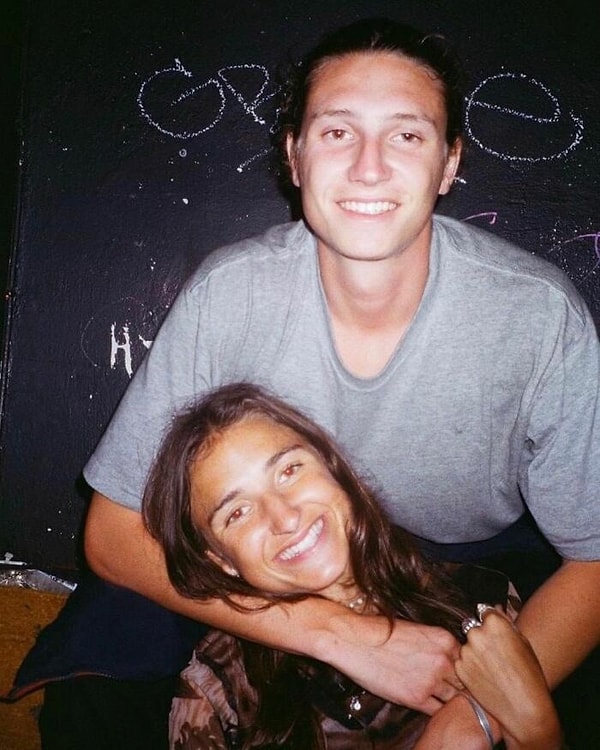 14. Брат с сестрой или пара?