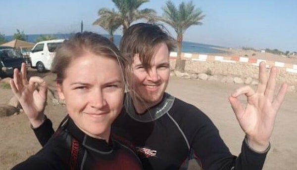 15. Брат с сестрой или пара?