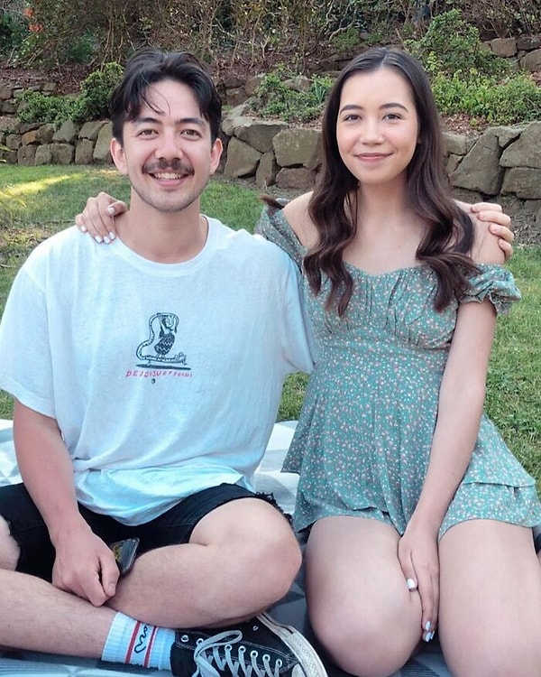 23. Брат с сестрой или пара?