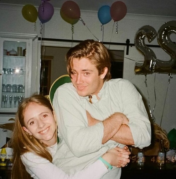 32. Брат с сестрой или пара?