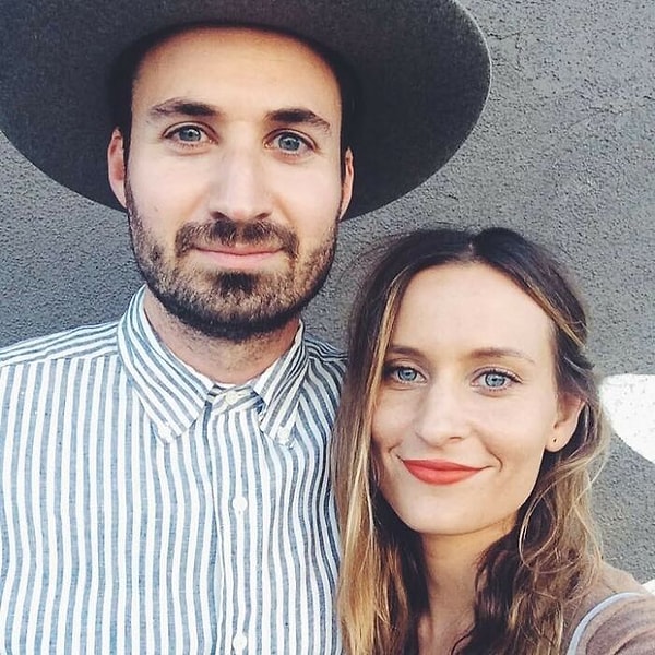 37. Брат с сестрой или пара?