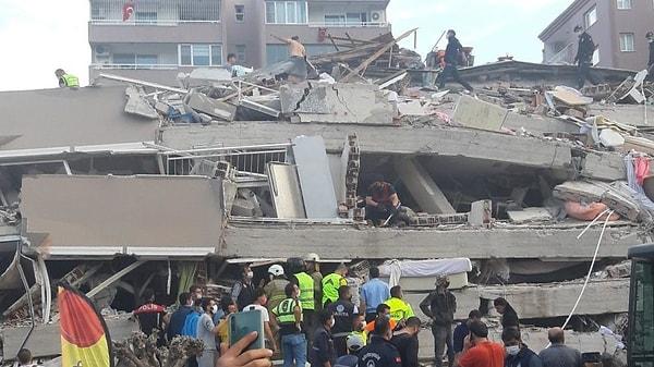 Birçok binanın da yıkılmasına neden olan depremde enkaz altında kalan vatandaşlarımız da oldu.