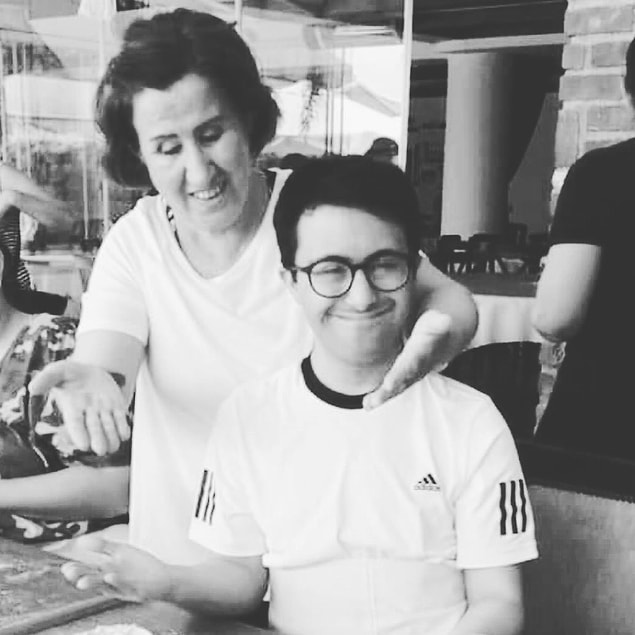 Alper Öztürk ve Annesi Fatma Öztemel göçük altında kalmışlardı, Alper kurtuldu fakat annesi Fatma Öztemel hayatını kaybetti.