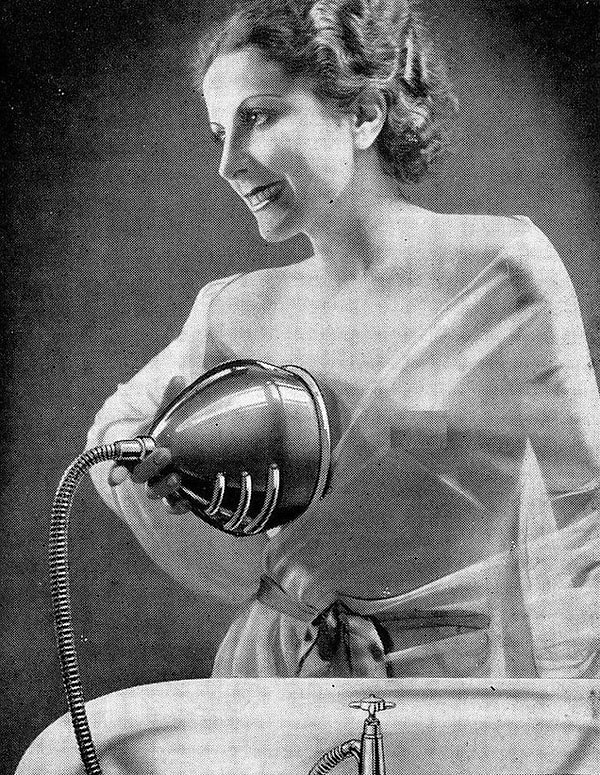 7. Французская машина для увеличивания груди, 1930-е годы