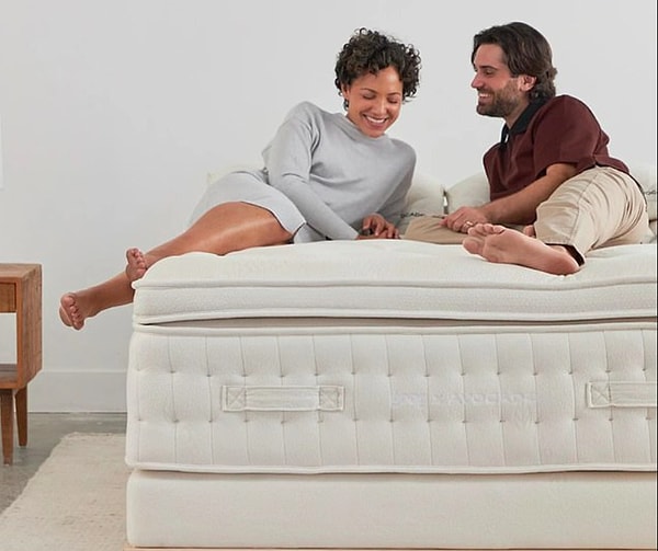 Компания Avocado, занимающаяся созданием кроватей, выполняет уникальную экологическую миссию - снижение выбросов углерода, что означает, что они компенсируют больше углерода, чем производят.