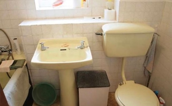 Ванная, которая у них была.