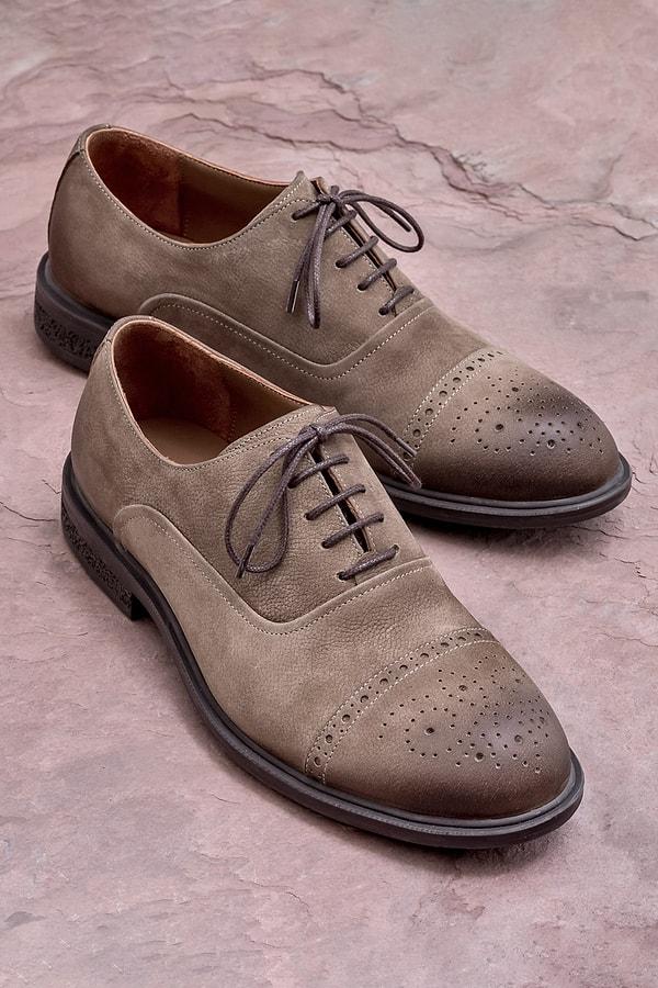 12. Erkek ayakkabılarında vizon rengi favorim. Elle marka deri ayakkabı da çok güzel indirimde!