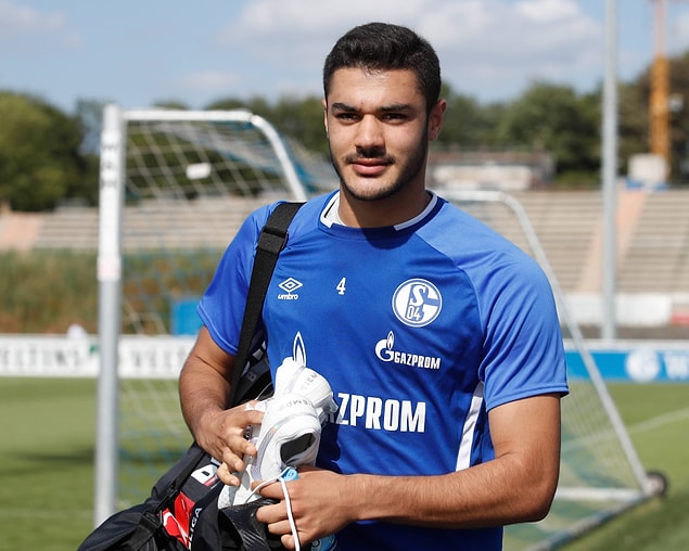 8. Ozan Kabak