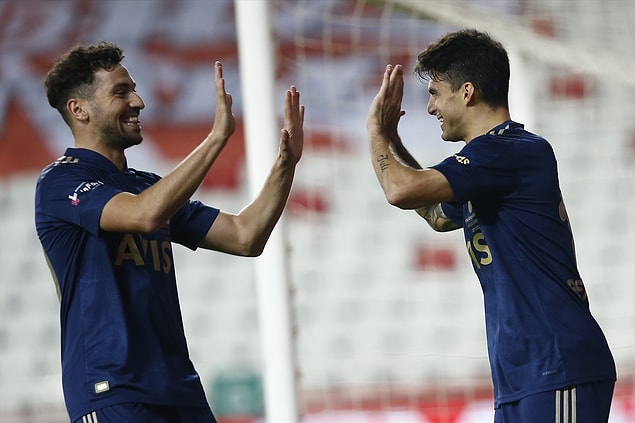 83'te Diego Perotti, ceza alanında Bünyamin'in müdahalesiyle yerde kaldı. Topun başına geçen Perotti takımını 2-1 üstünlüğe taşıdı.