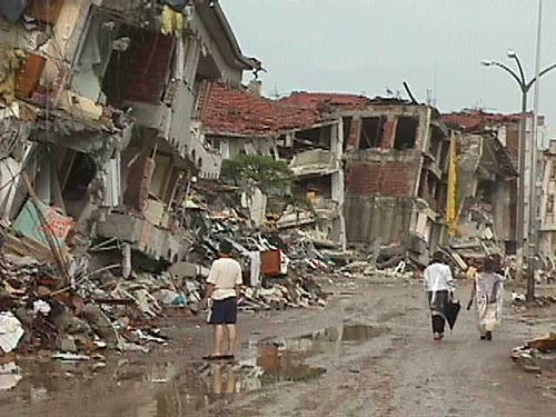 17 Ağustos 1999 Yılında Yaşanan Deprem Felaketinin Ardından Açılan Davalarla İlgili İç Karartan Bazı Bilgiler