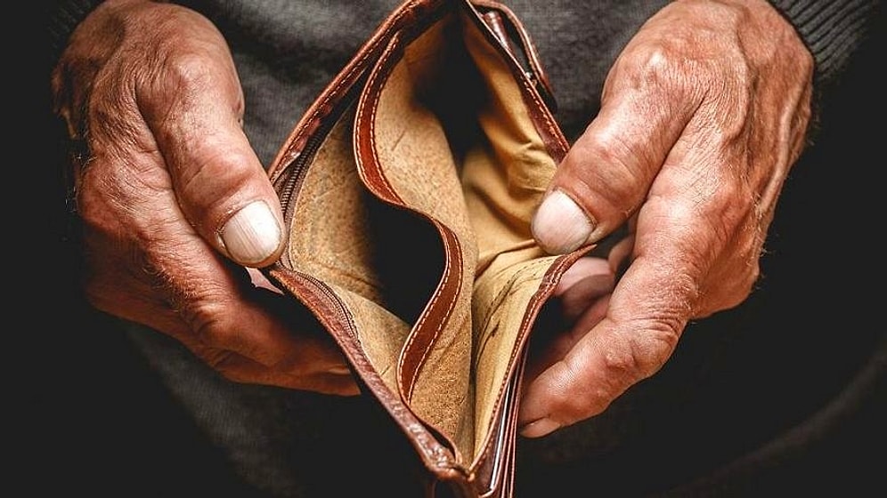 Tüm Zamanların En Değersiz Seviyesinde: 1 TL, 0.12 Dolar