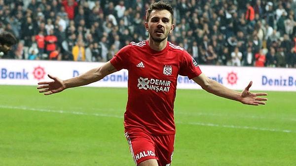 Galatasaray futbolcusu Emre Kılınç 150 ailenin temel gıda ihtiyacını karşılamak istediğini belirtti.