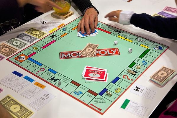 2. Kayıtlara göre şimdiye kadar oynanan en uzun Monopoly oyunu tam 70 gün sürdü.