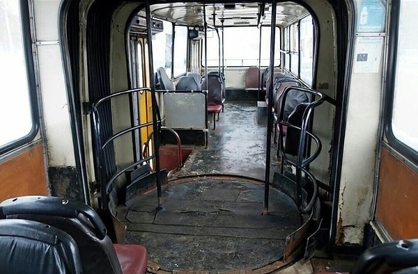 8. Наследие прошлого века, жутковатая гармошка в автобусе