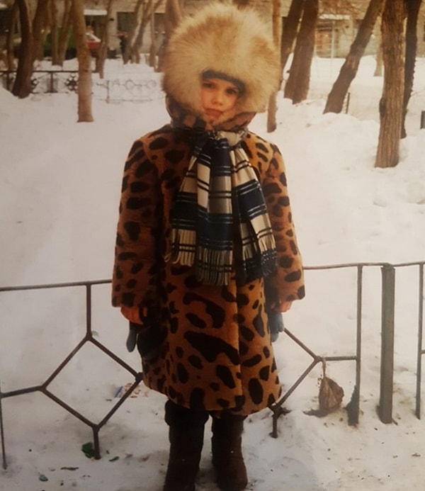 11. Кондовая советская зимняя одежда весом как снаряжение десантника. Упадешь – самостоятельно не поднимешься!