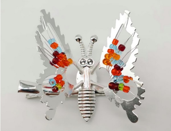 13. Красивые, но жутко неудобные заколки-бабочки