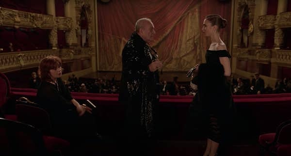 7. Они закрыли Парижскую оперу на ночь, чтобы снять оперную сцену.