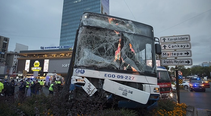 Ankara'da Kırmızı Işıkta Geçen Otobüs Başka Bir Otobüse Çarptı: 17 Yaralı