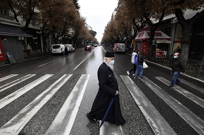 Yunanistan, Ülke Genelinde 3 Haftalık Karantina İlan Etti