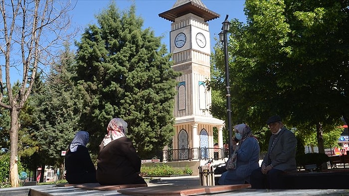 Kütahya'da 65 Yaş ve Üzeri Vatandaşlara Sokağa Çıkma Kısıtlaması Getirildi