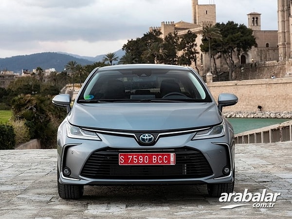 9. Toyota Corolla da artıştan nasibini almış.