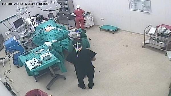 Deprem sırasında Genel Cerrahi Uzmanı Op. Dr. Özgün Akgül, özel bir hastanede ameliyattaydı.