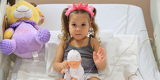 Enkazdan 91 Saat Sonra Kurtarılmıştı: 3 Yaşındaki Ayda Gezgin Hastaneden Taburcu Edildi