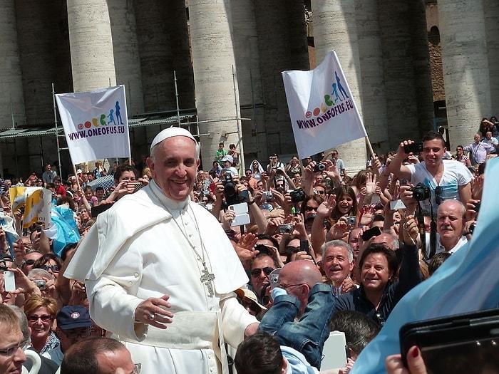 Papa'dan Katoliklere İlginç Davet: 'Yapay Zekanın İnsanlığa Karşı Ayaklanmaması İçin Dua Edelim'