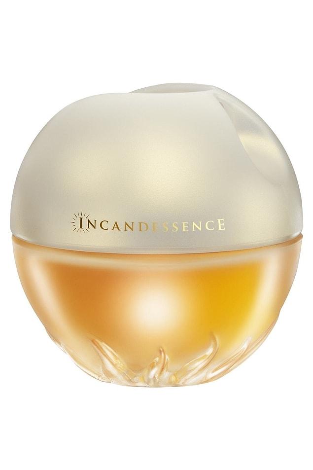 11. Kadın parfümleri arasında en çok tercih edilenlerden biri Avon'ın Incandessence parfümü olmuş.