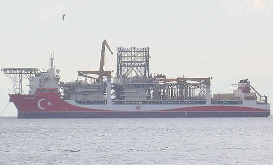 "Kanuni Sondaj Gemisi" Yenikapı Açıklarında