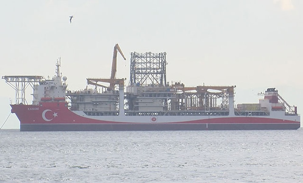 "Kanuni Sondaj Gemisi" Yenikapı Açıklarında