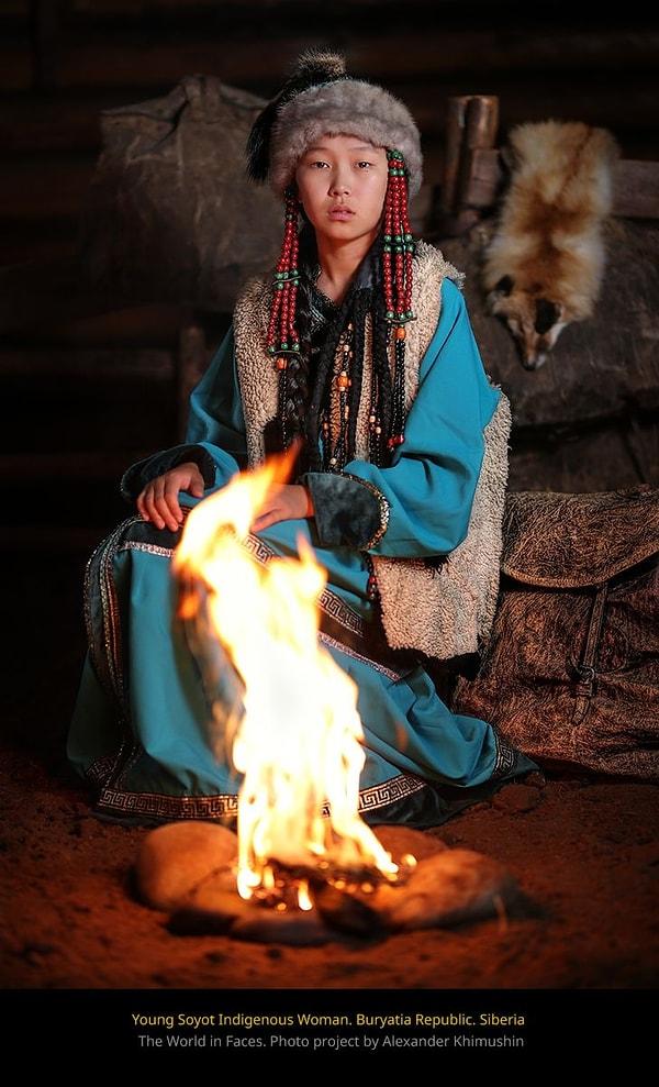 20. "Buryata Cumhuriyeti'nin Okinsky bölgesinden genç bir Soyot."